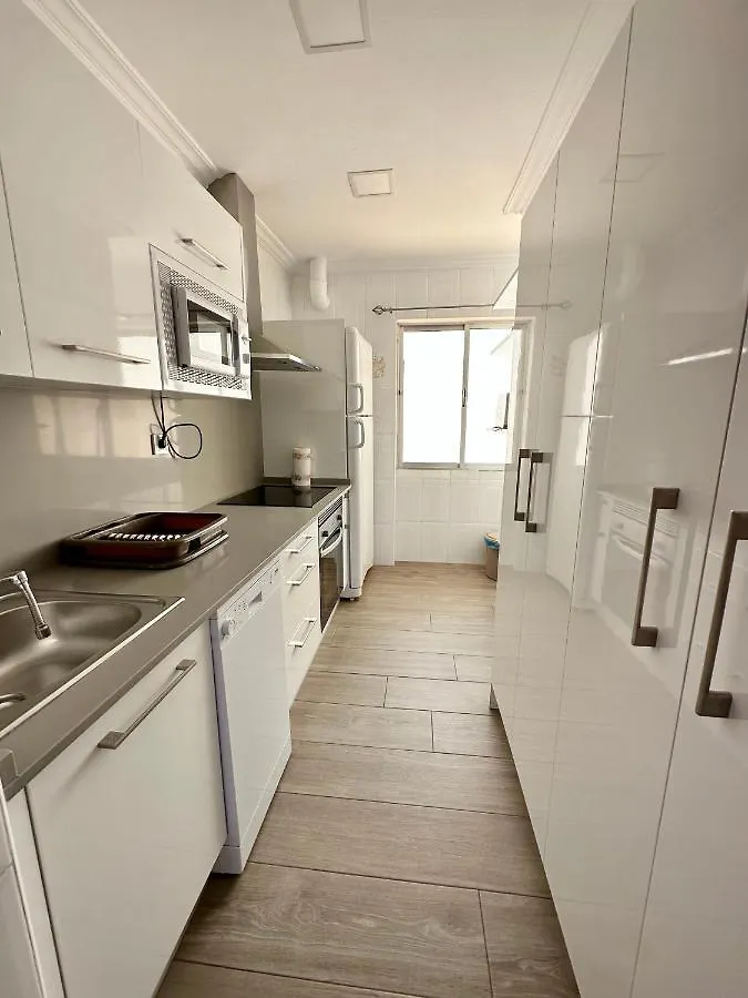 Precioso Apartamento 3 Dormitorios, Aire Acondicionado Menos 10 Min A Pie Feria Jerez De La Frontera Apartment